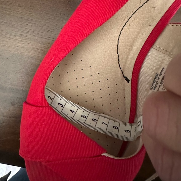 Life Stride women's red wedge sandals - size 10 - Picture 6 of 7